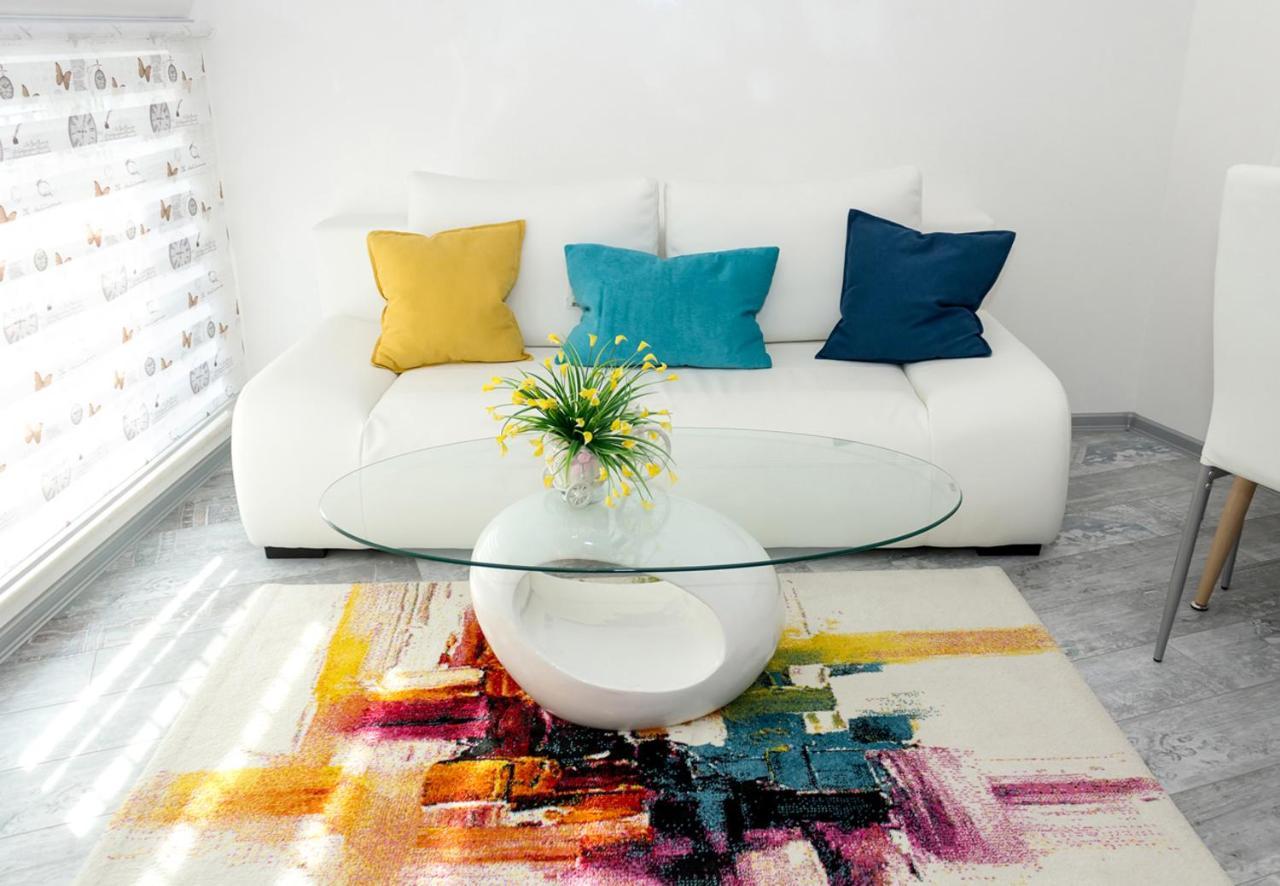 Acrylic & Pastel Apartments Varna Exterior foto